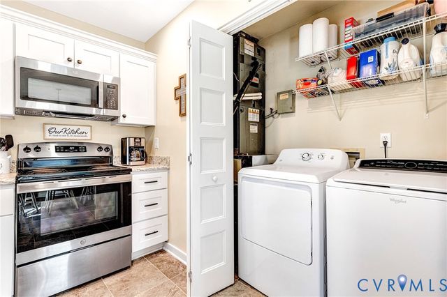 107 Five Oaks Ln, Ashland, VA 23005