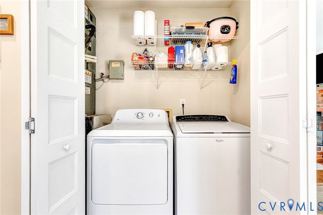 107 Five Oaks Ln, Ashland, VA 23005