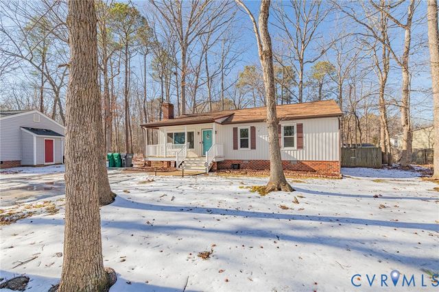 107 Five Oaks Ln, Ashland, VA 23005