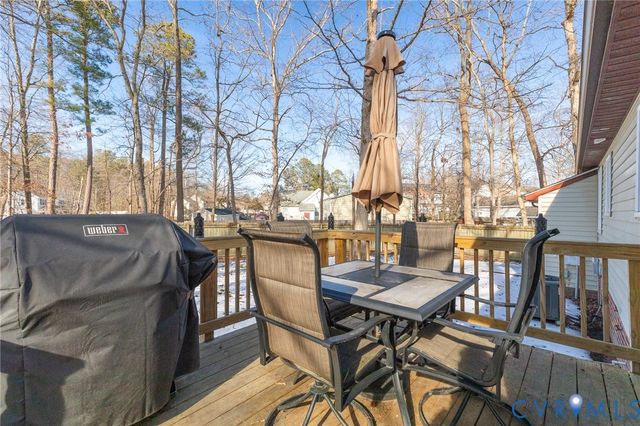 107 Five Oaks Ln, Ashland, VA 23005