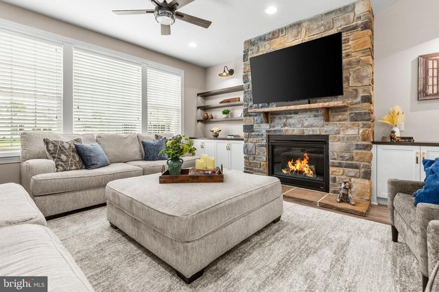 108 TICONDEROGA RD, East Petersburg, PA 17520