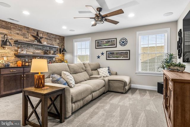 108 TICONDEROGA RD, East Petersburg, PA 17520