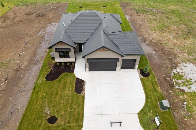 8016 SE Hoot Owl Street, Blue Springs, MO 64014