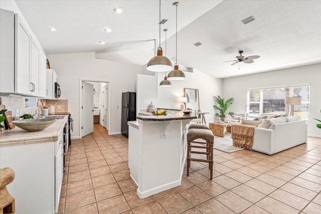 300 Spanish Oak Ct, St Augustine Beach, FL 32080