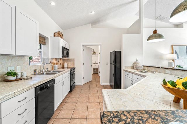 300 Spanish Oak Ct, St Augustine Beach, FL 32080