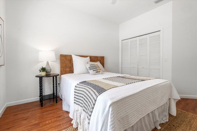 300 Spanish Oak Ct, St Augustine Beach, FL 32080