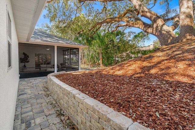 300 Spanish Oak Ct, St Augustine Beach, FL 32080