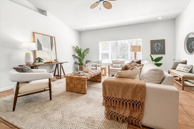 300 Spanish Oak Ct, St Augustine Beach, FL 32080