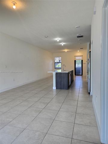 7819 NW 104th Ave 21, Doral, FL 33178
