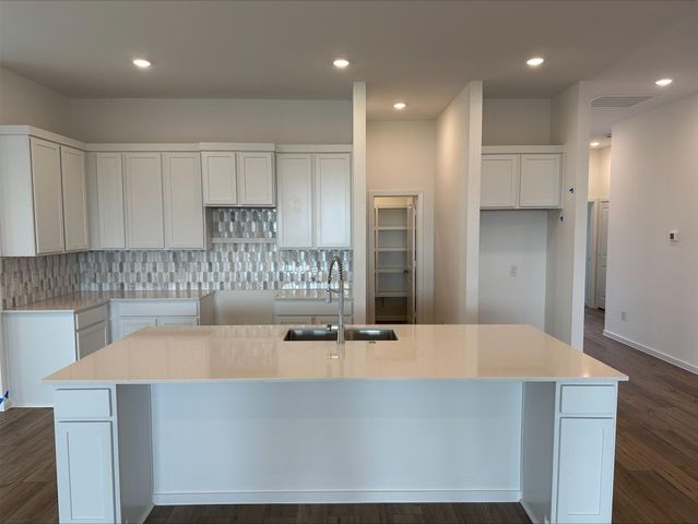 5515 Sailfish Drive, Baytown, TX 77521