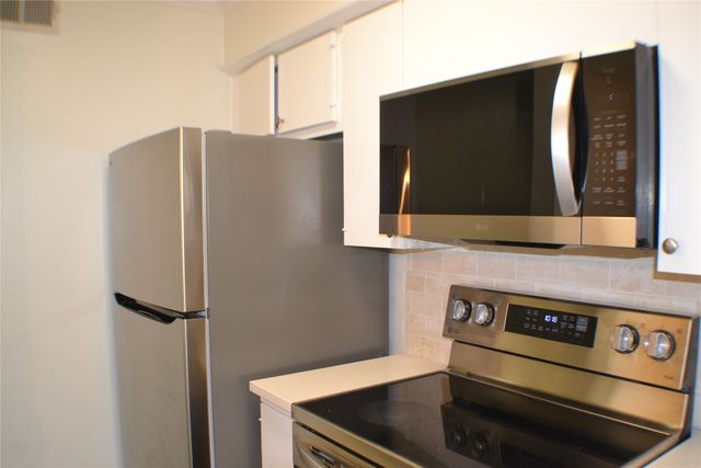 4859 Cedar Springs Road 255, Dallas, TX 75219