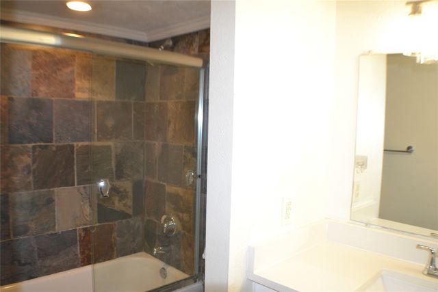 4859 Cedar Springs Road 255, Dallas, TX 75219