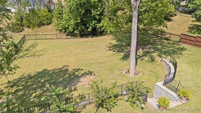 1115 Renaissance Drive, Sand Springs, OK 74063