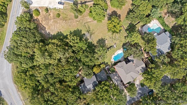 1115 Renaissance Drive, Sand Springs, OK 74063