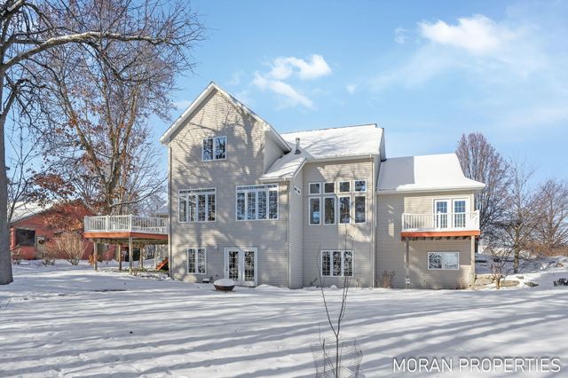 6978 Highland Drive W, Allendale, MI 49401