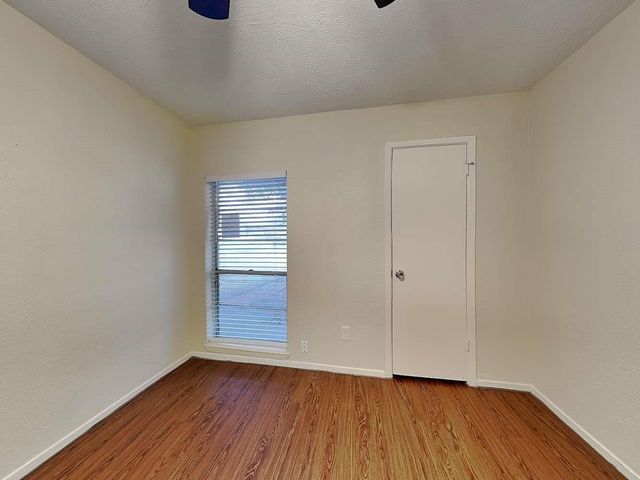 8502 Avington Road, La Porte, TX 77571