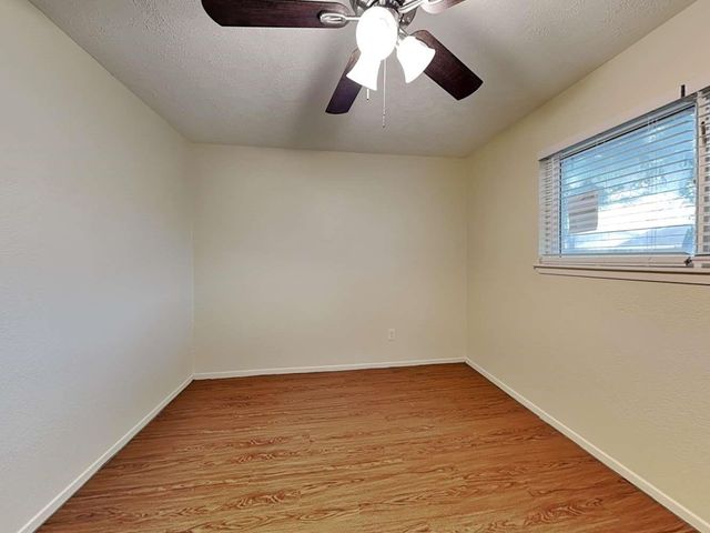 8502 Avington Road, La Porte, TX 77571