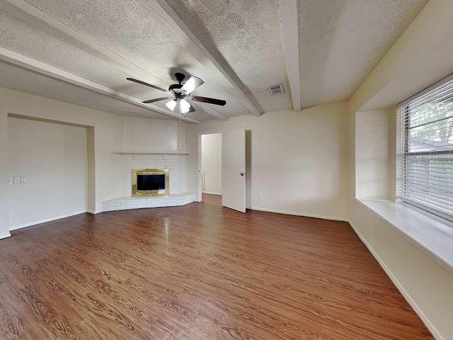 8502 Avington Road, La Porte, TX 77571