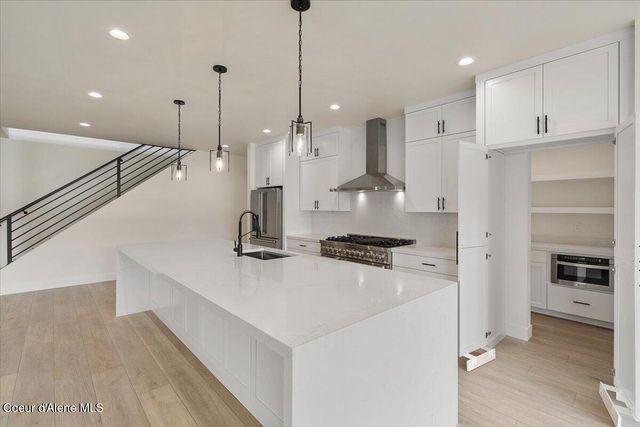 9262 N Secretariat LN, Hayden, ID 83835