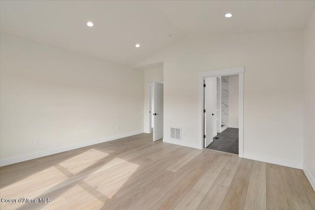 9262 N Secretariat LN, Hayden, ID 83835