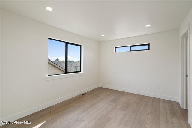 9262 N Secretariat LN, Hayden, ID 83835