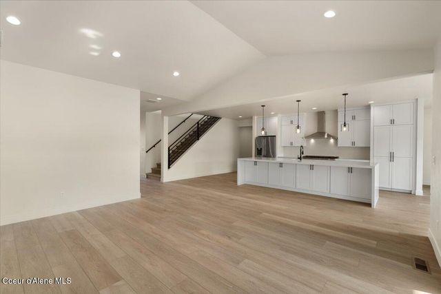 9262 N Secretariat LN, Hayden, ID 83835