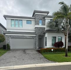 17333 Rainstream Road, Boca Raton, FL 33496