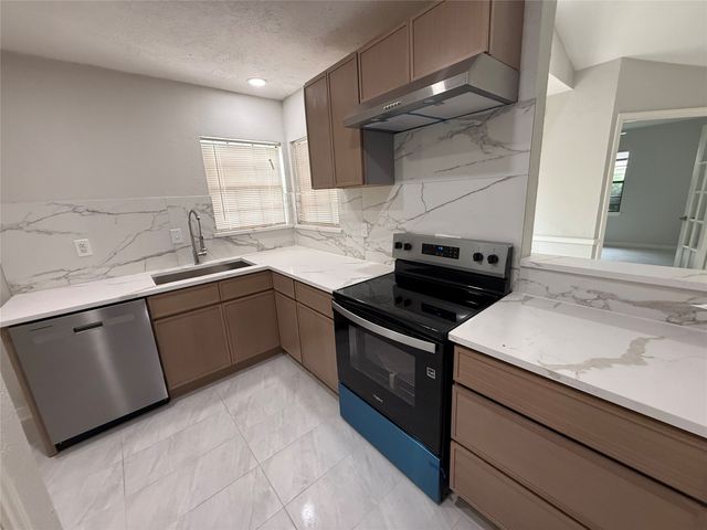 2414 Sunflower Drive, Arlington, TX 76014