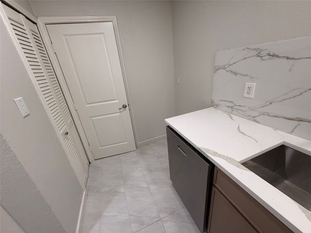 2414 Sunflower Drive, Arlington, TX 76014