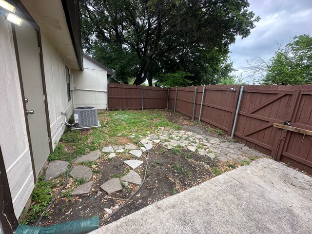 2414 Sunflower Drive, Arlington, TX 76014