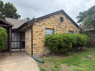 2414 Sunflower Drive, Arlington, TX 76014