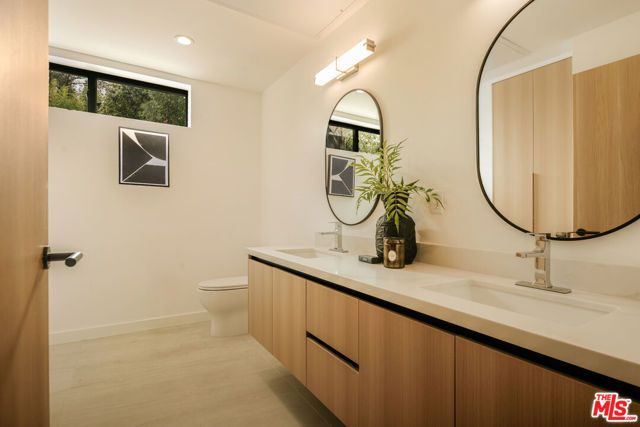 2919 Waverly Drive 106, Los Angeles, CA 90039