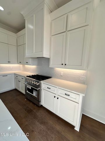 1020 Crepe Myrtle Drive, Brandon, MS 39047