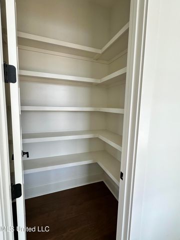 1020 Crepe Myrtle Drive, Brandon, MS 39047