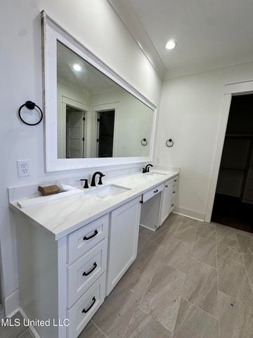 1020 Crepe Myrtle Drive, Brandon, MS 39047