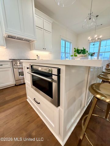 1020 Crepe Myrtle Drive, Brandon, MS 39047