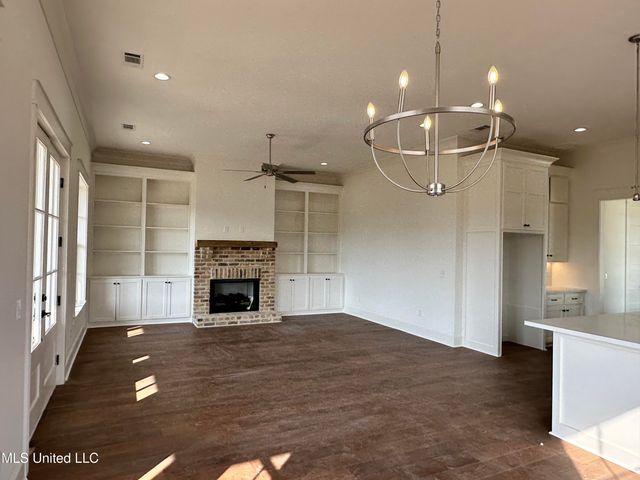 1020 Crepe Myrtle Drive, Brandon, MS 39047