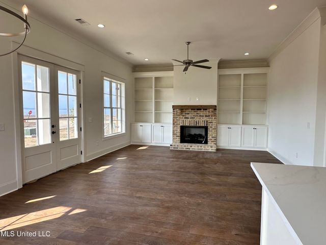 1020 Crepe Myrtle Drive, Brandon, MS 39047