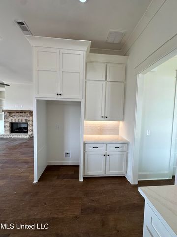 1020 Crepe Myrtle Drive, Brandon, MS 39047