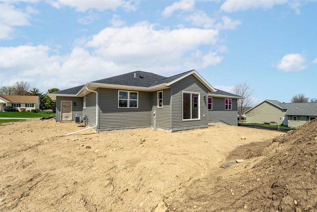 341 LEONA WAY, Oakfield, WI 53065