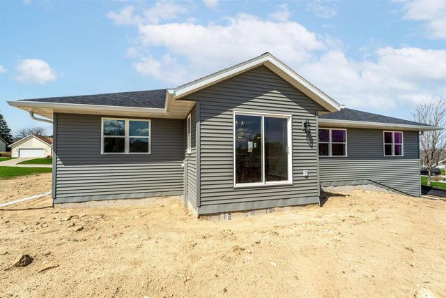 341 LEONA WAY, Oakfield, WI 53065