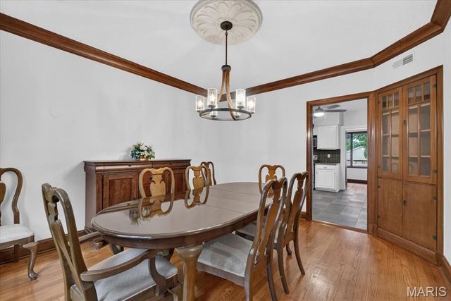 7141 Lindell Boulevard, St Louis, MO 63130