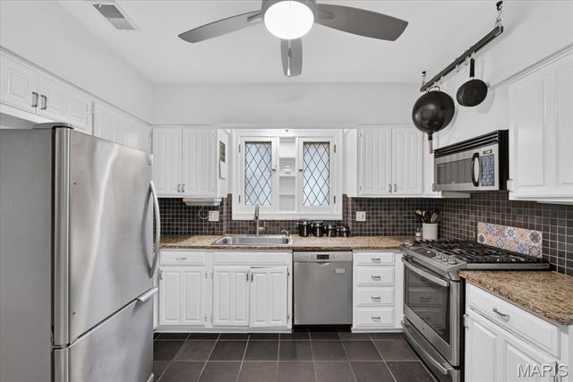 7141 Lindell Boulevard, St Louis, MO 63130