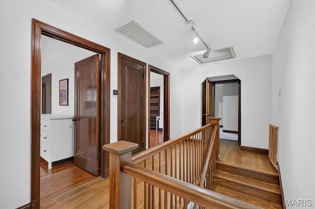 7141 Lindell Boulevard, St Louis, MO 63130