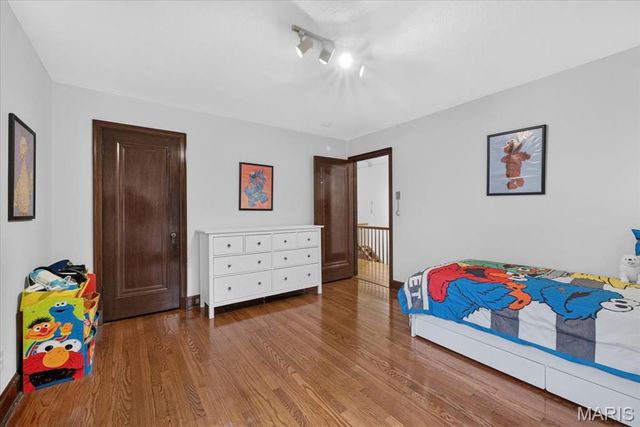 7141 Lindell Boulevard, St Louis, MO 63130