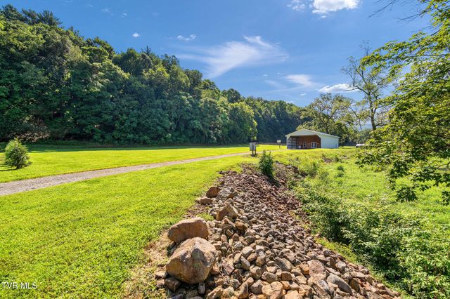 713 Laurels Road, Johnson City, TN 37601