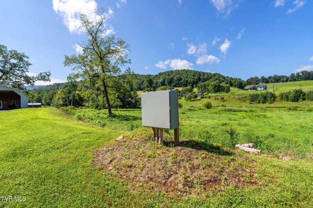 713 Laurels Road, Johnson City, TN 37601