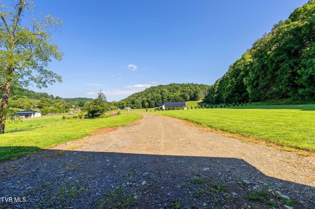 713 Laurels Road, Johnson City, TN 37601