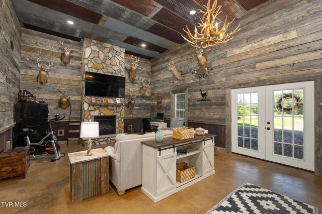 713 Laurels Road, Johnson City, TN 37601