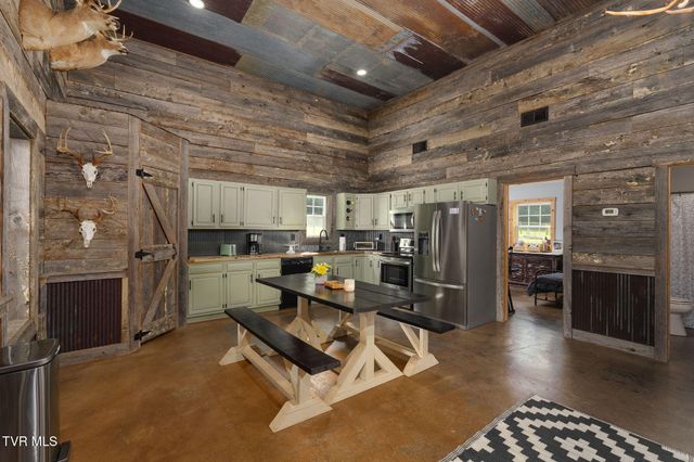 713 Laurels Road, Johnson City, TN 37601